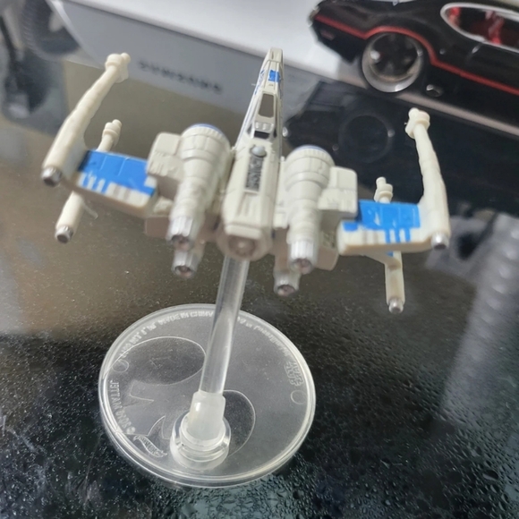 2016 Star Wars X-Wing Starfighter Model- by Mattel - Picture 3 of 4